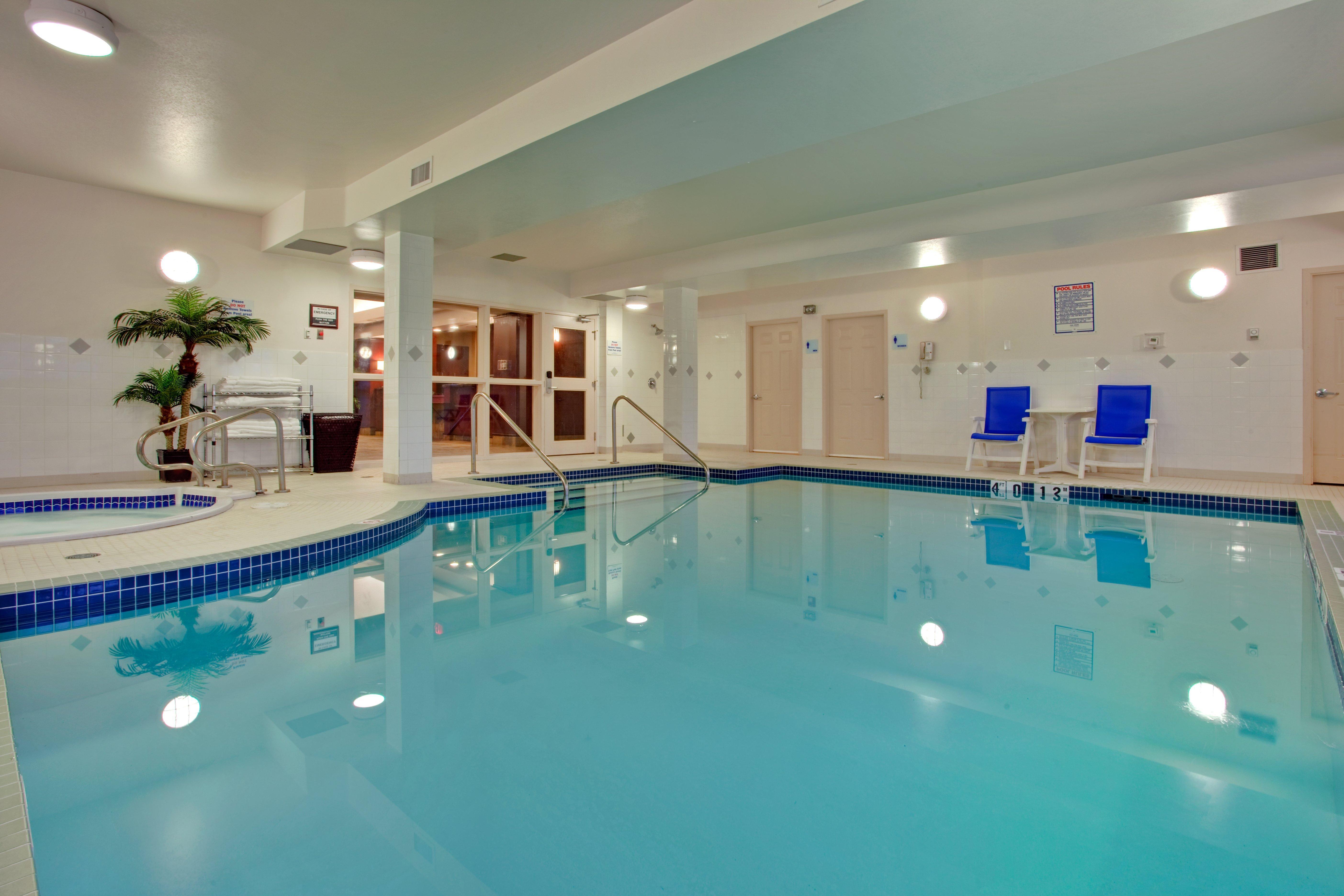 Holiday Inn Express Edmonton North By Ihg Eksteriør billede
