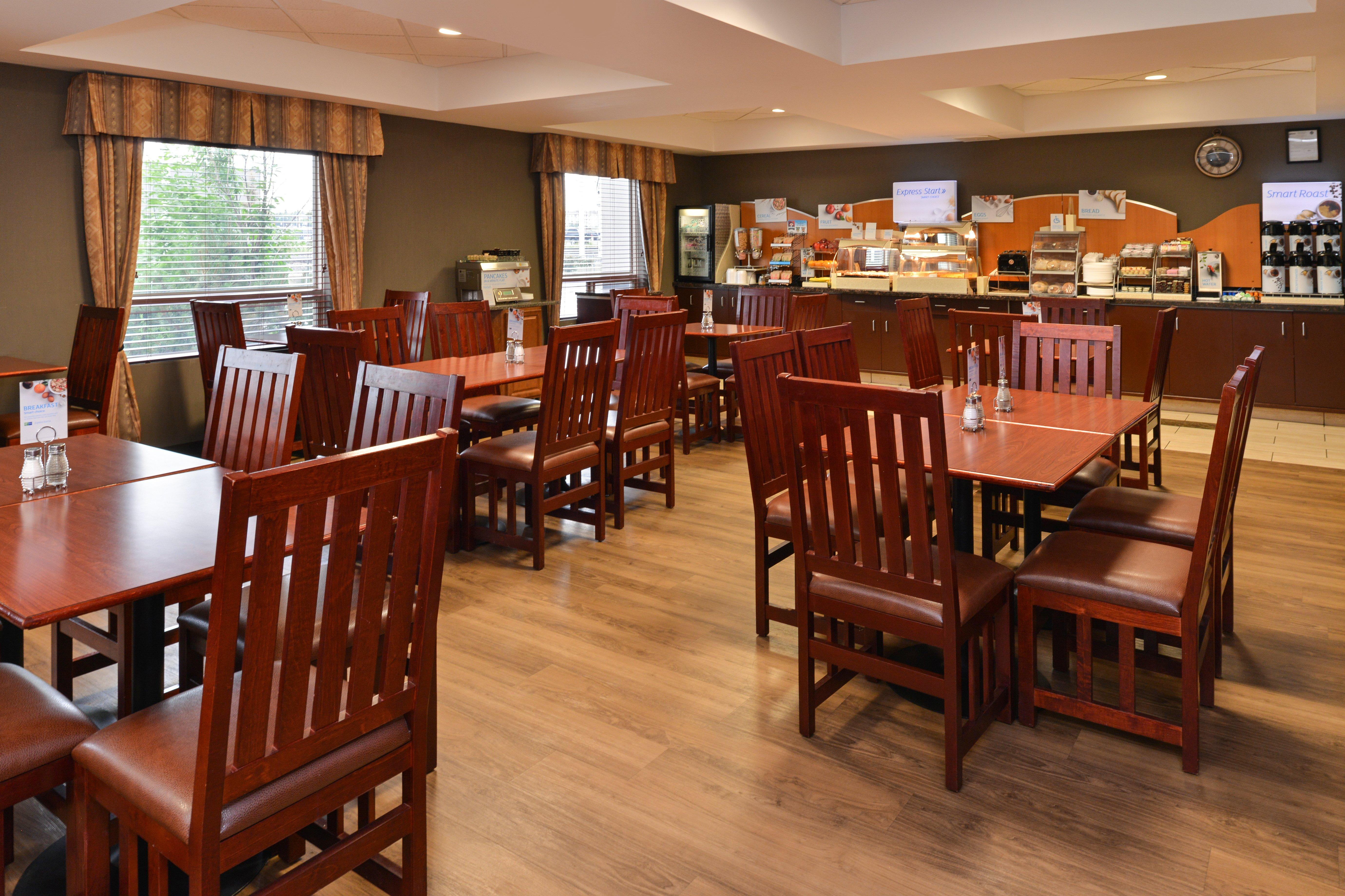 Holiday Inn Express Edmonton North By Ihg Eksteriør billede