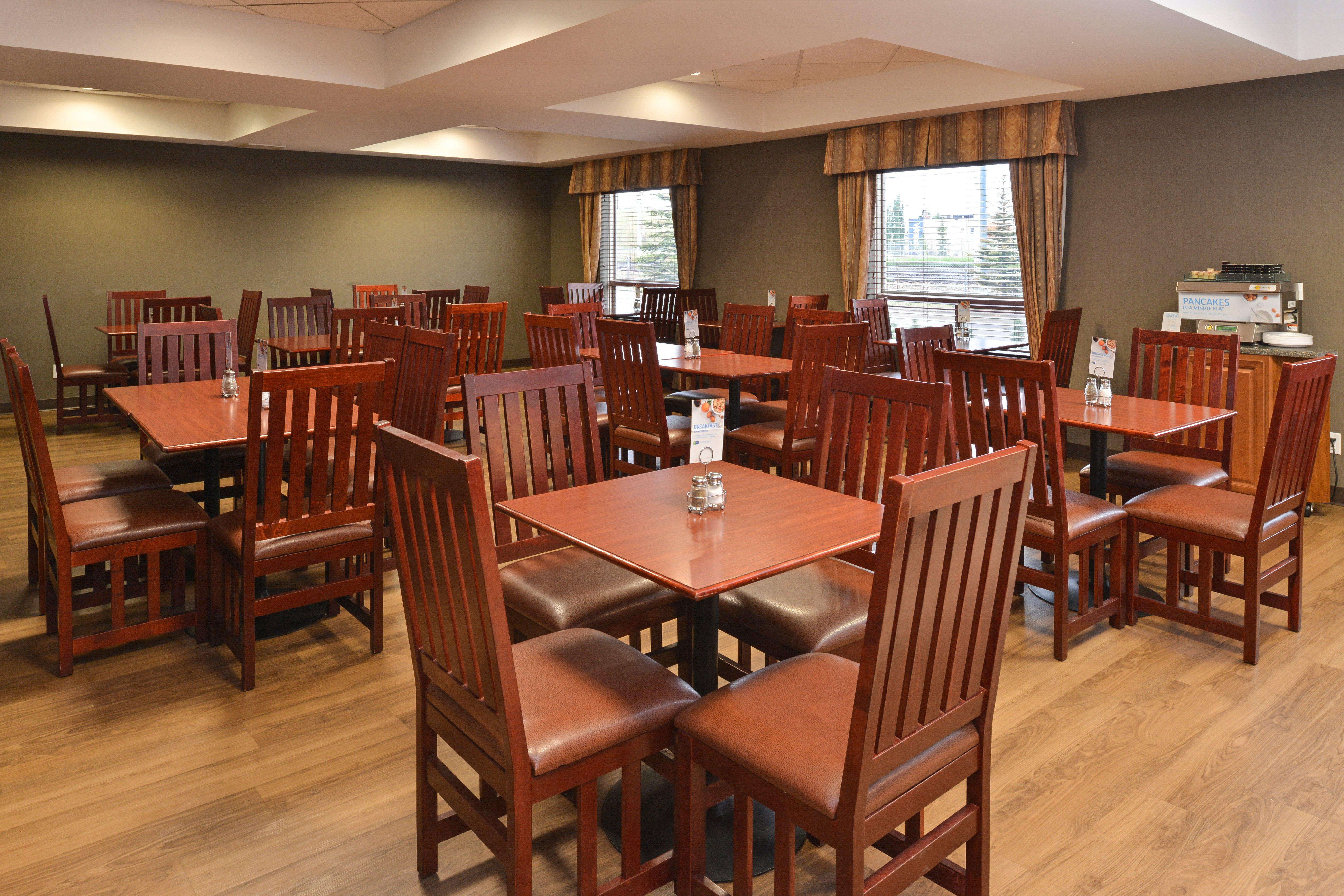 Holiday Inn Express Edmonton North By Ihg Eksteriør billede