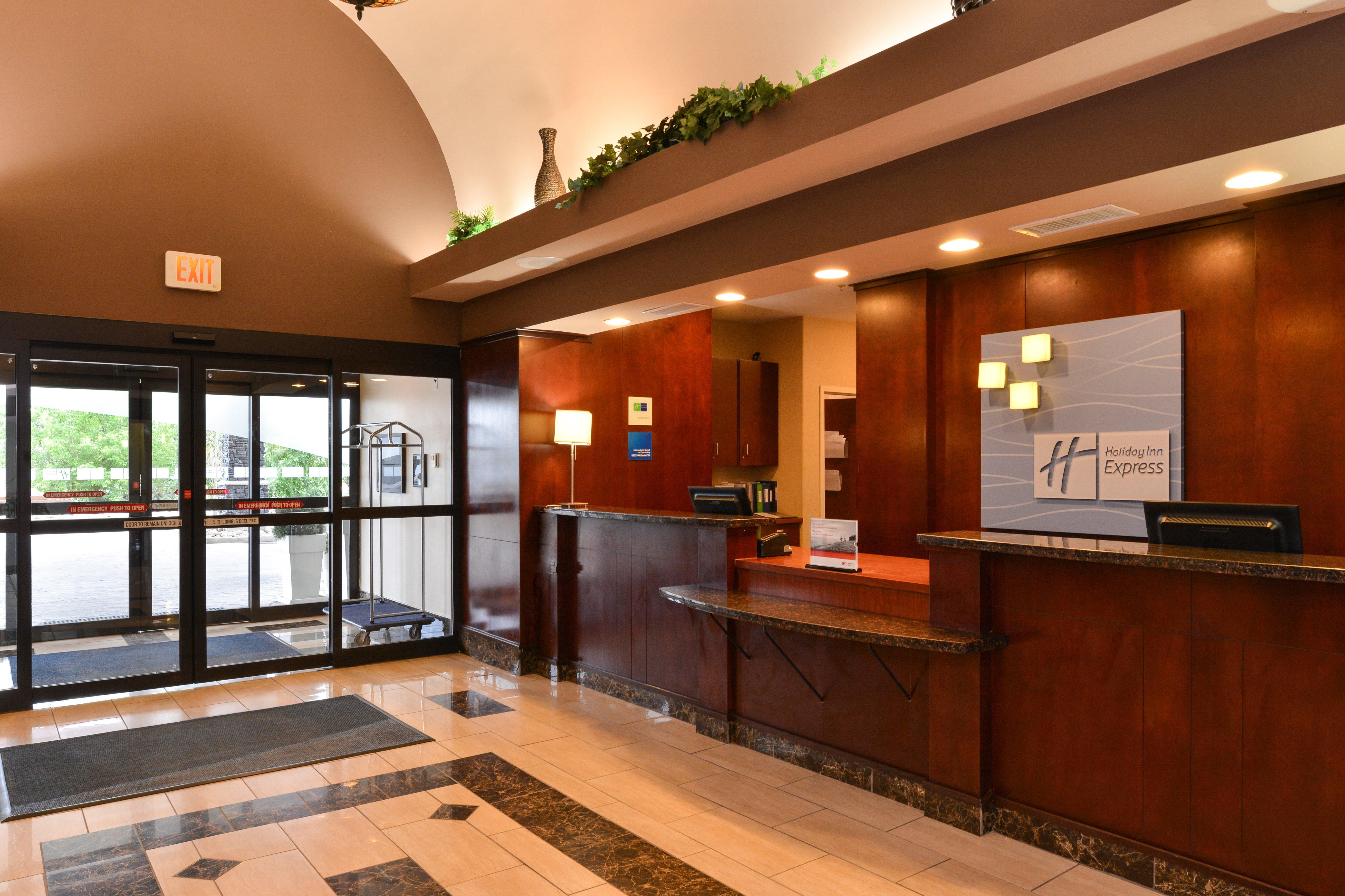 Holiday Inn Express Edmonton North By Ihg Eksteriør billede