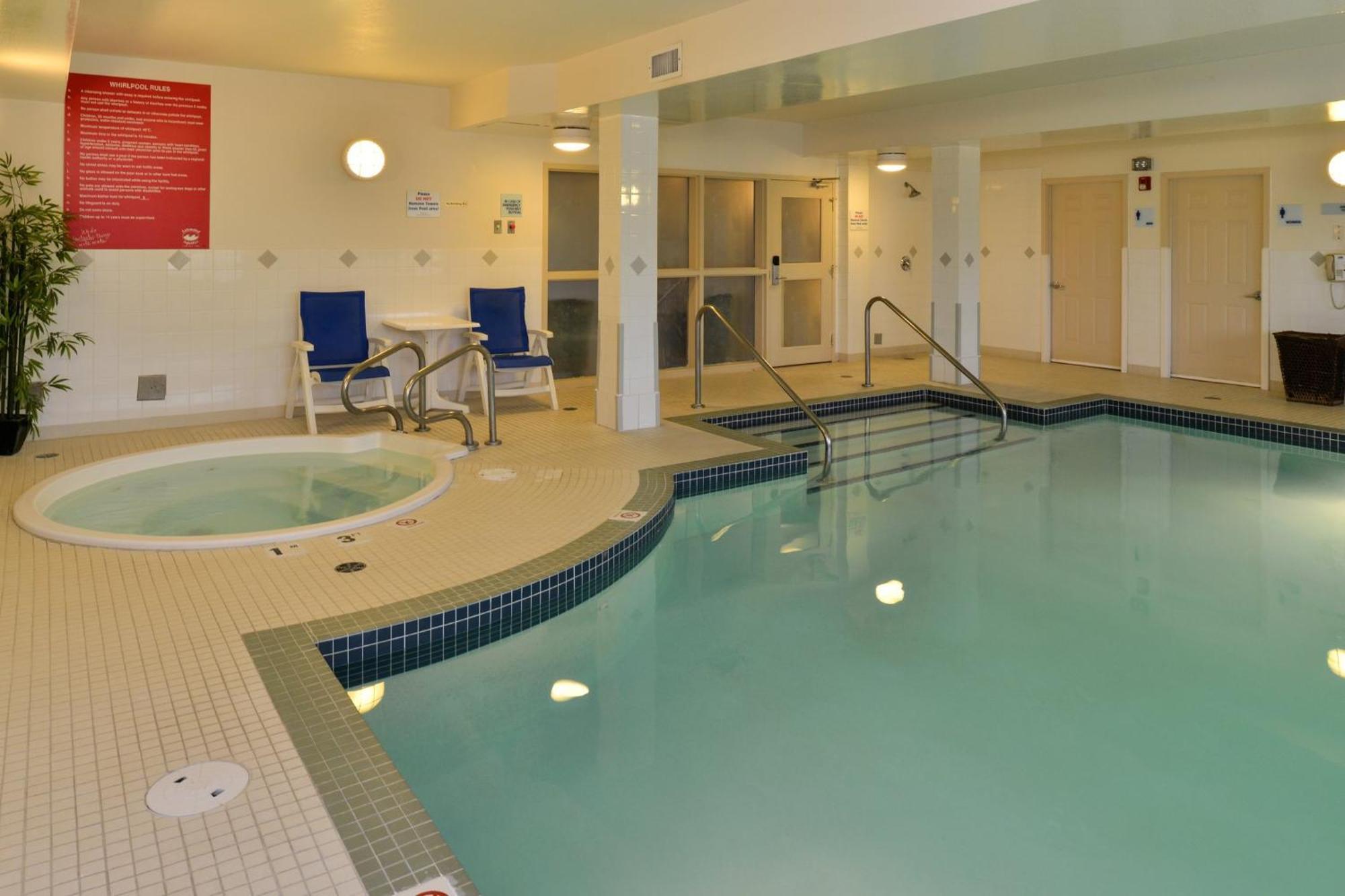 Holiday Inn Express Edmonton North By Ihg Eksteriør billede