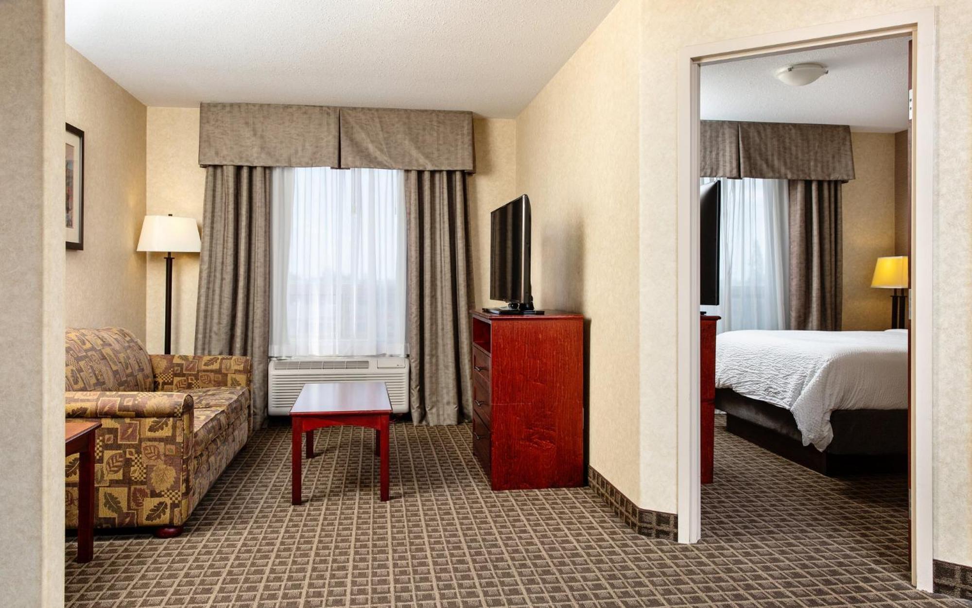 Holiday Inn Express Edmonton North By Ihg Eksteriør billede