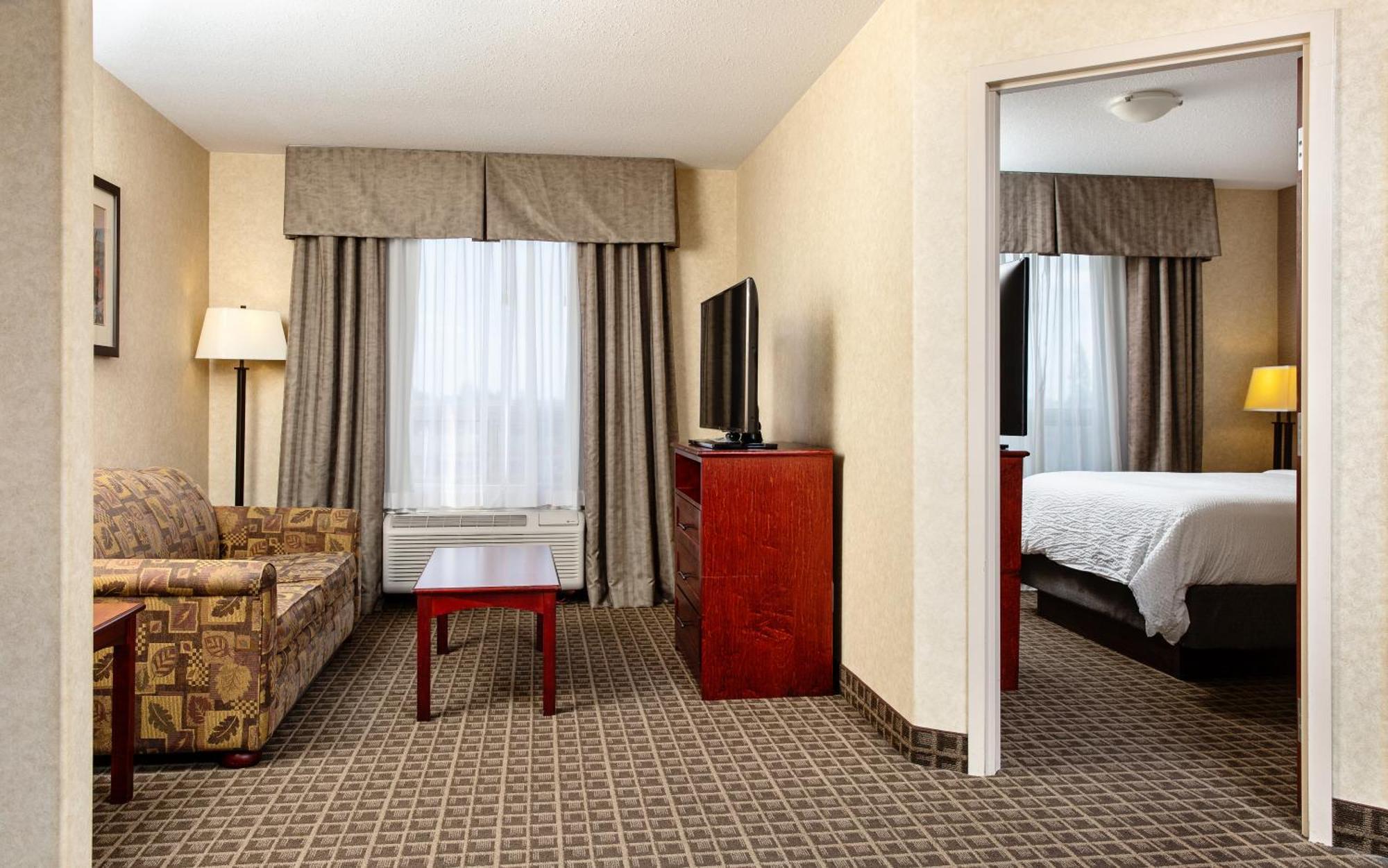Holiday Inn Express Edmonton North By Ihg Eksteriør billede