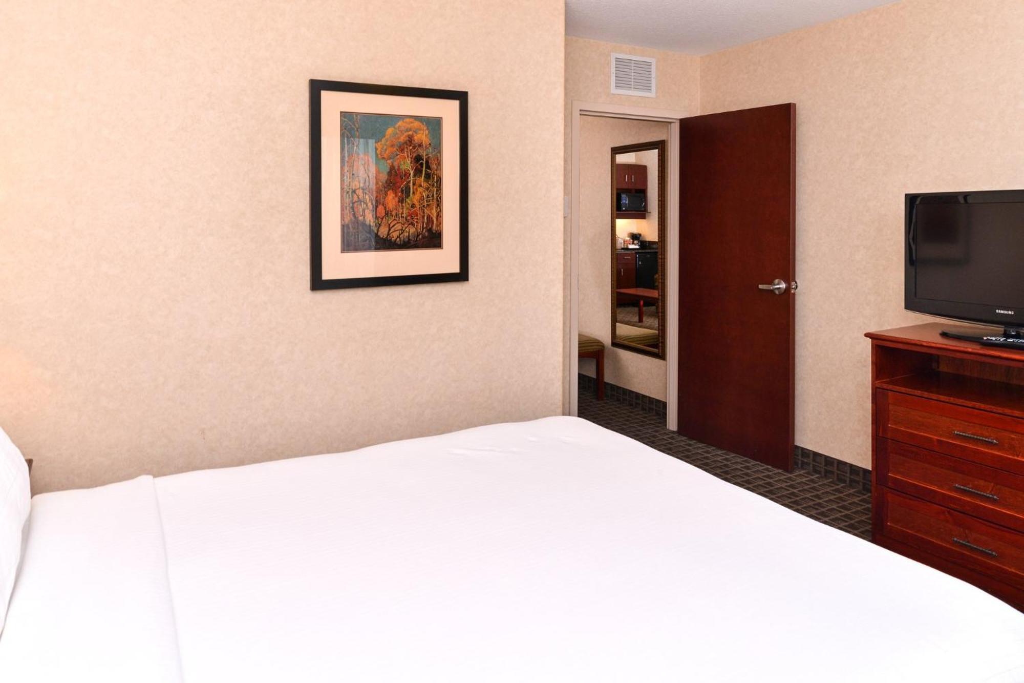 Holiday Inn Express Edmonton North By Ihg Eksteriør billede