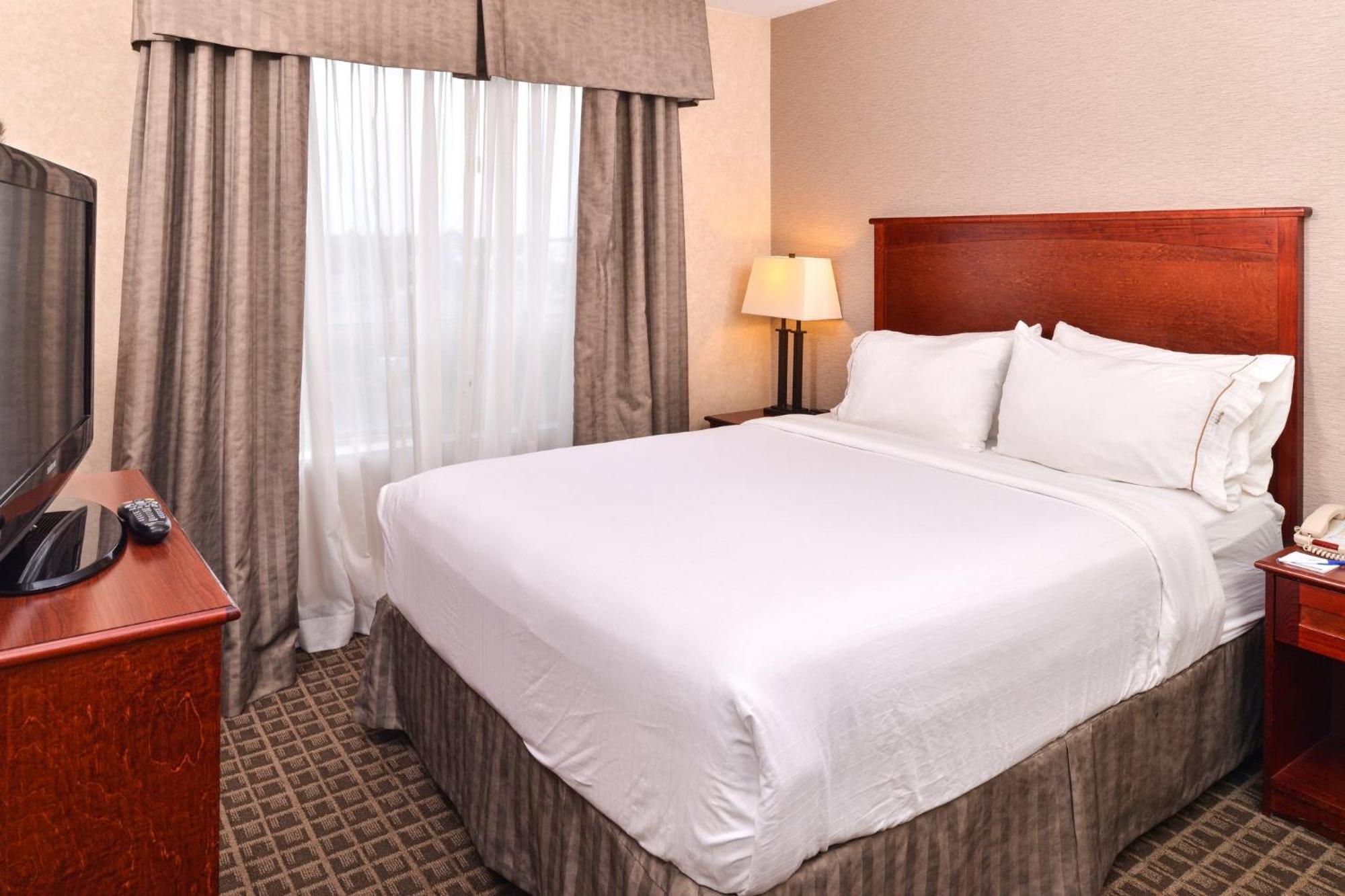 Holiday Inn Express Edmonton North By Ihg Eksteriør billede