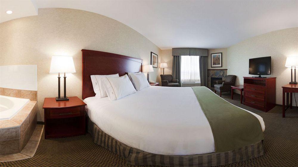 Holiday Inn Express Edmonton North By Ihg Eksteriør billede